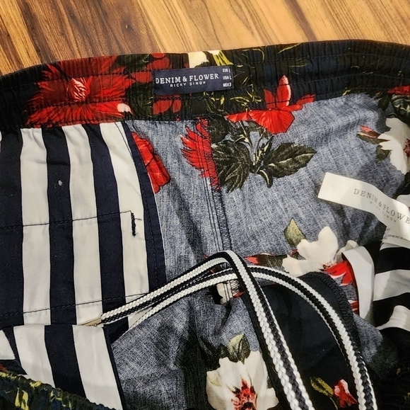 Floral Aloha Hawaiian Shorts - Picture 2 of 7